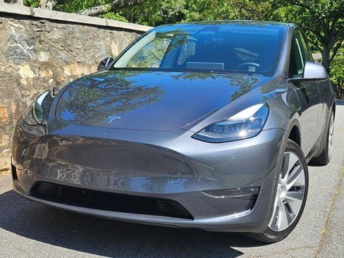 Used 2023 Tesla Model Y Long Range AWD/4WD image 78