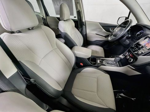 Used 2023 Subaru Forester Premium AWD/4WD image 27
