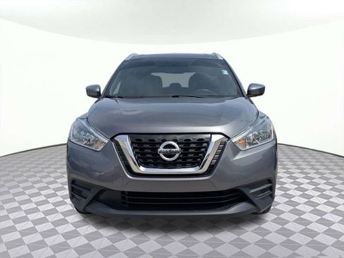 Used 2019 Nissan Kicks SV image 9