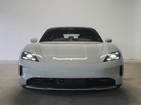 New 2026 Porsche Taycan 4S AWD/4WD image 8