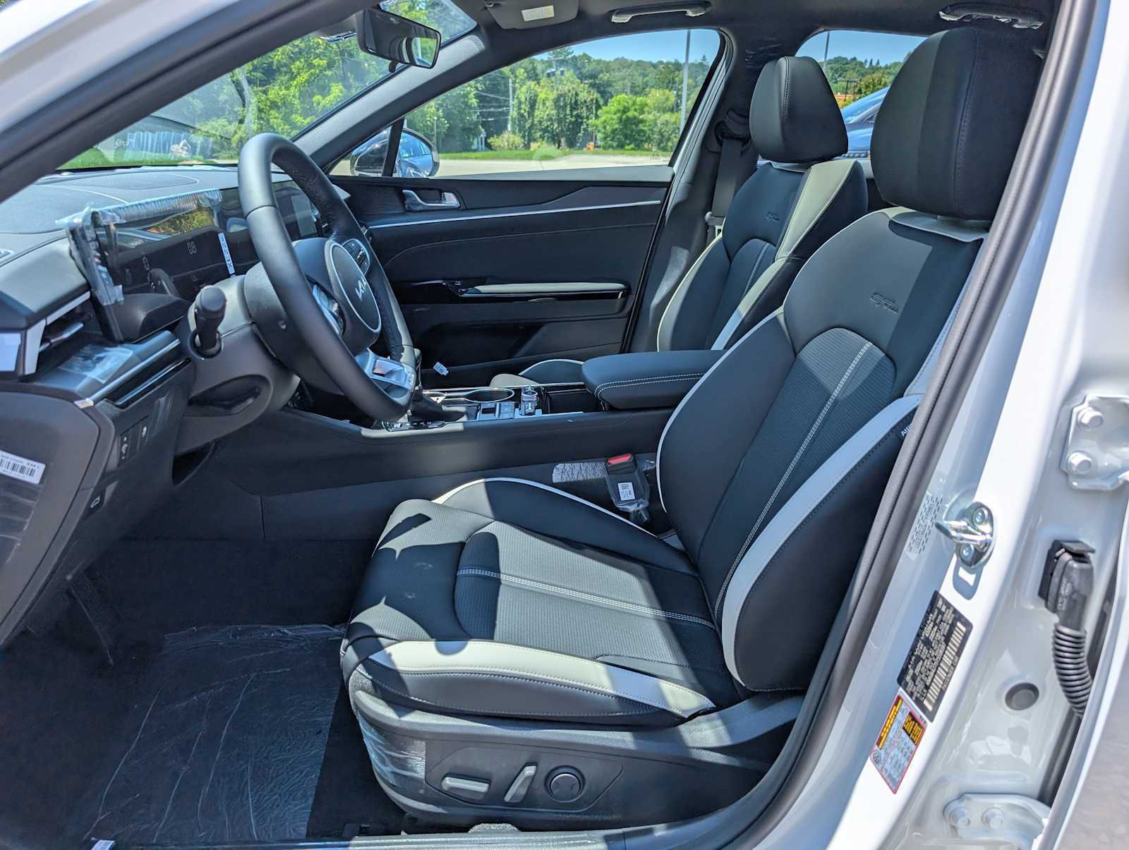 New 2026 Kia K5 GT-Line w/ GT-Line Premium Package AWD/4WD image 4