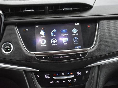 Used 2017 Cadillac XT5 Luxury image 17