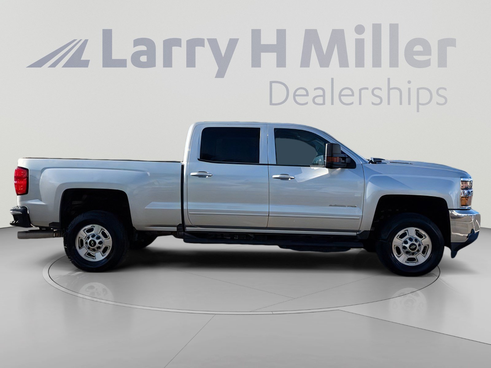 Used 2019 Chevrolet Silverado 2500 LT w/ LT Plus Package RWD image 6