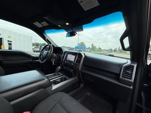 Used 2018 Ford F150 XLT w/ Equipment Group 302A Luxury AWD/4WD image 36