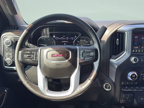 Used 2020 GMC Sierra 3500 SLT w/ Technology Package AWD/4WD image 12