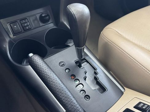 Used 2012 Toyota RAV4 Limited image 18