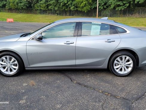 Used 2025 Chevrolet Malibu LT FWD image 7
