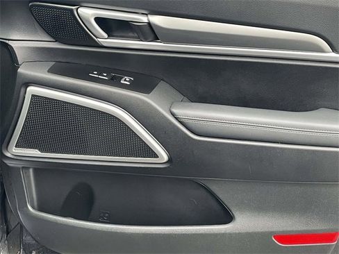 Certified 2022 Kia Telluride LX image 12