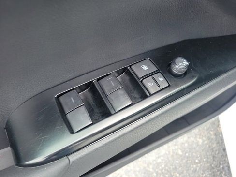 Used 2025 Toyota Camry LE FWD image 11