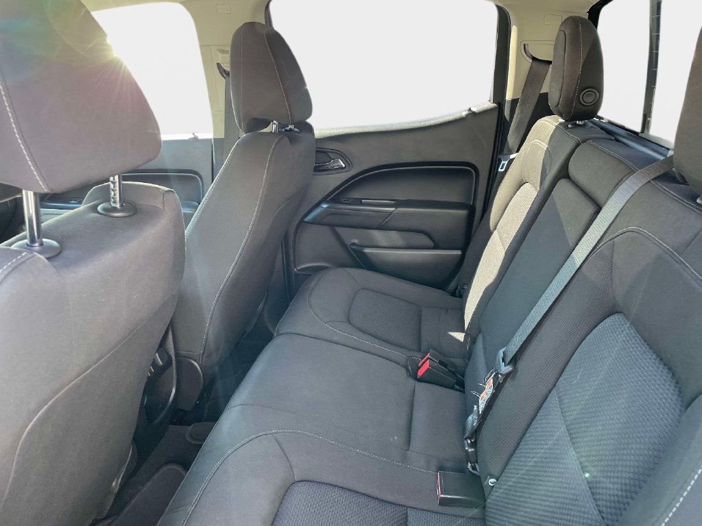 Used 2018 Chevrolet Colorado LT w/ LT Convenience Package RWD image 16