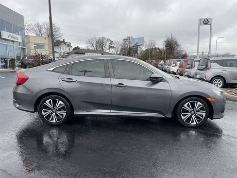 Used 2018 Honda Civic EX-L image 4