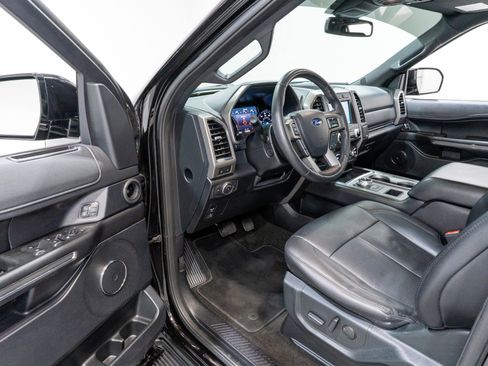 Used 2020 Ford Expedition XLT w/ Equipment Group 202A image 12