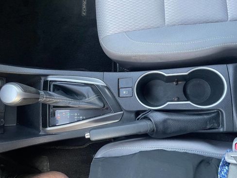 Used 2014 Toyota Corolla LE image 19