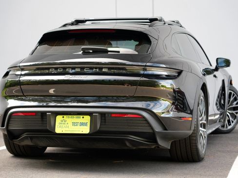 Used 2023 Porsche Taycan 4 Cross Turismo w/ Premium Package AWD/4WD image 5
