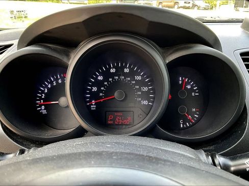 Used 2013 Kia Soul FWD image 12