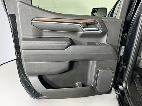 Used 2023 Chevrolet Silverado 1500 LT image 25