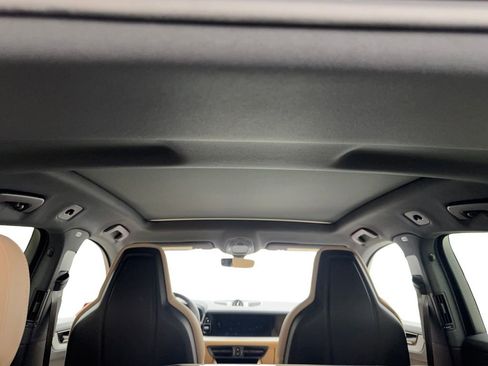 Used 2026 Porsche Cayenne Coupe image 74