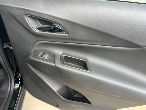 Used 2024 Chevrolet Equinox LT FWD image 23