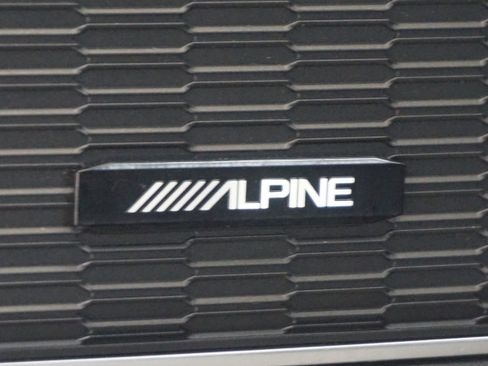 Used 2023 Jeep Grand Cherokee 4WD 4xe w/ Luxury Tech Group II image 17