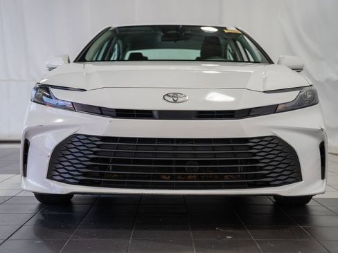 Used 2025 Toyota Camry LE FWD image 2