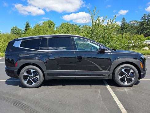 New 2026 Hyundai Ioniq 9 SE image 3