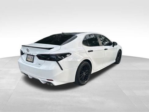 Used 2022 Toyota Camry SE FWD image 7