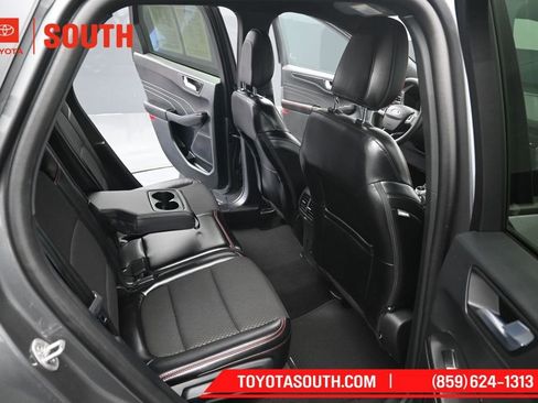 Used 2025 Ford Escape ST-Line AWD/4WD image 28