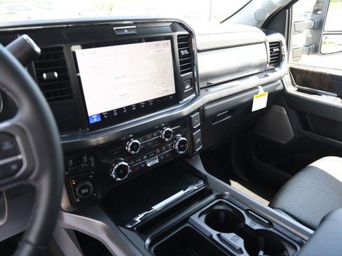 New 2026 Ford F250 Lariat AWD/4WD image 16