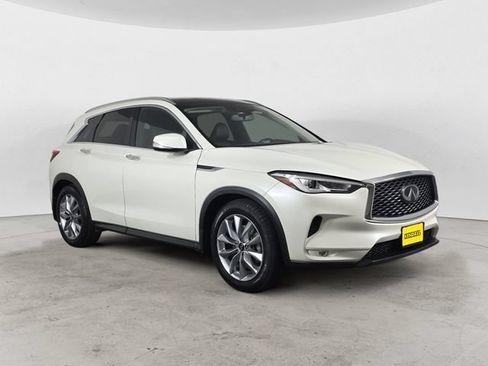 Used 2020 INFINITI QX50 Luxe w/ Navigation Package AWD/4WD image 3