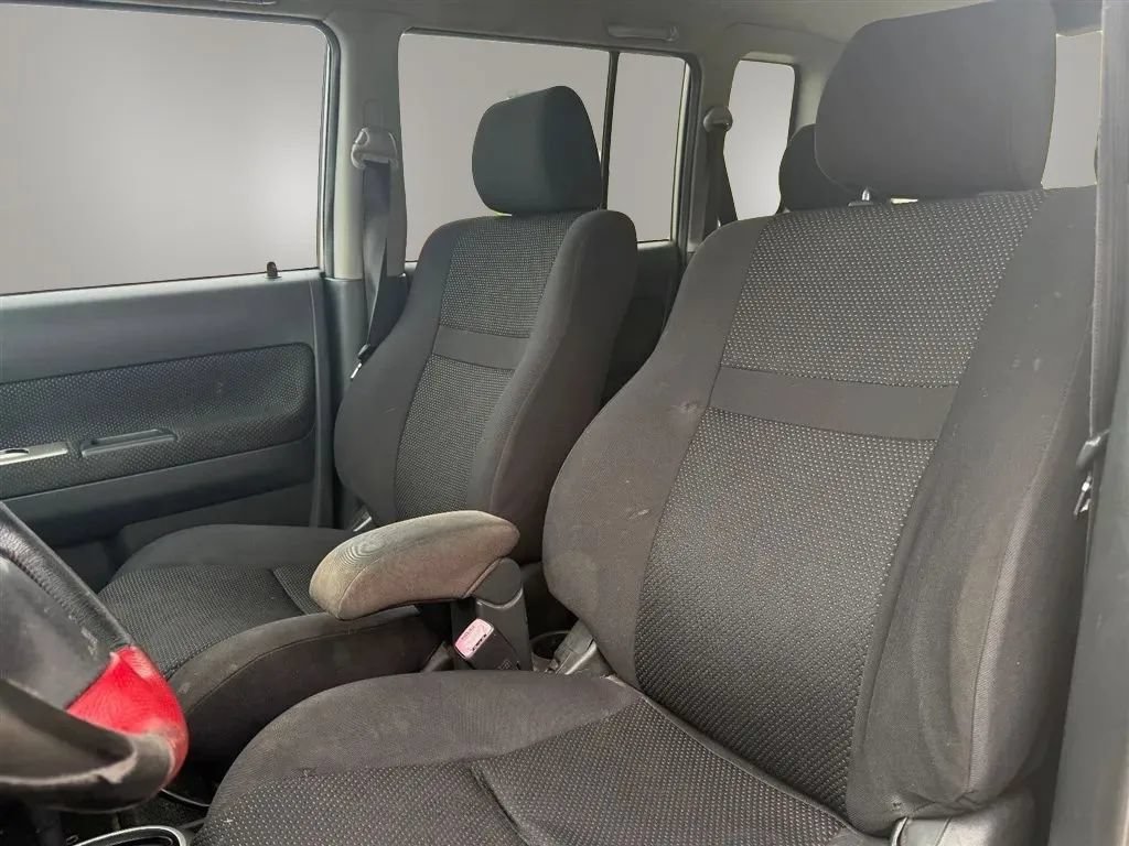 Used 2004 Scion xB FWD image 17
