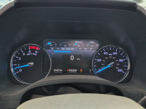 Used 2022 Ford F250 Lariat w/ Black Appearance Package image 7