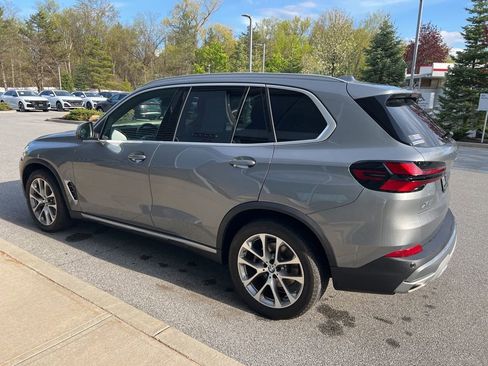 Used 2024 BMW X5 xDrive40i w/ Premium Package AWD/4WD image 46