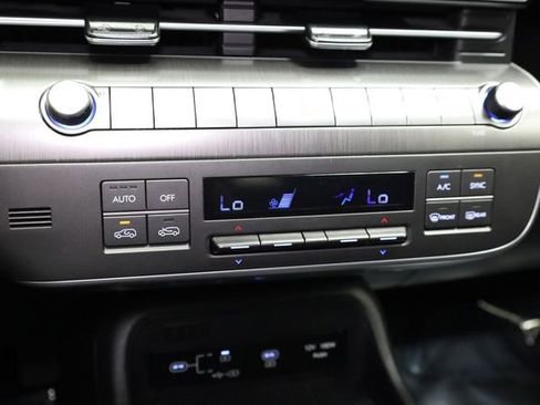 Used 2025 Hyundai Kona SEL image 17