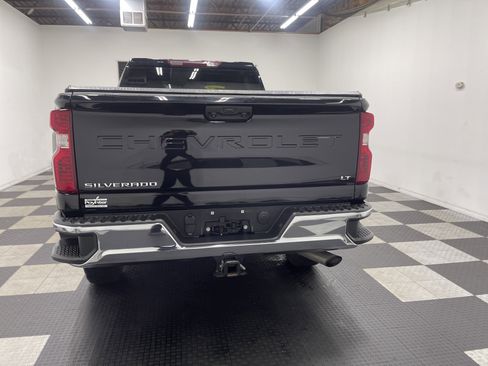 Used 2024 Chevrolet Silverado 2500 LT w/ Convenience Package AWD/4WD image 3