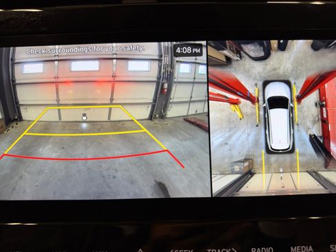 Used 2023 Hyundai Tucson Limited image 16