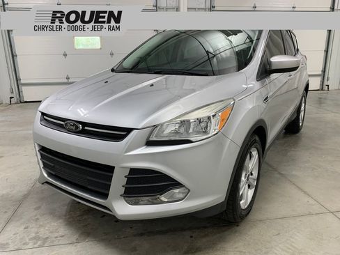 Used 2015 Ford Escape SE w/ Equipment Group 201A FWD image 1