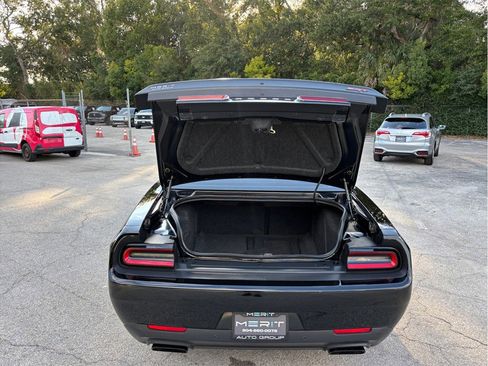 Used 2015 Dodge Challenger SRT Hellcat image 43