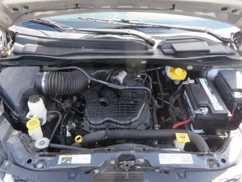 Used 2016 Dodge Grand Caravan SE w/ Quick Order Package 29E SE FWD image 10