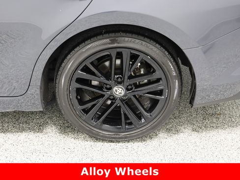 Used 2025 Toyota Camry SE image 10