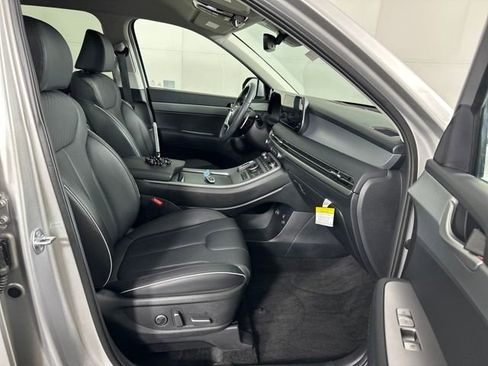 Certified 2025 Hyundai Palisade SEL image 57