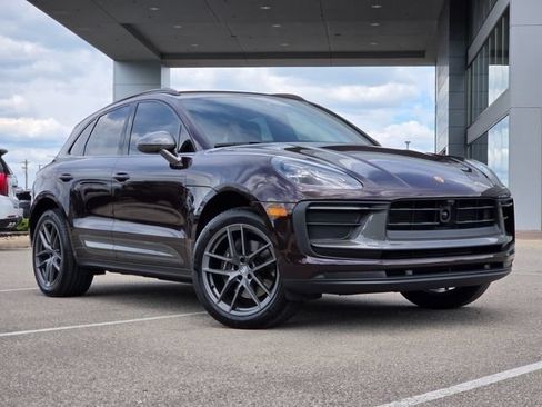 Used 2025 Porsche Macan Turbo AWD/4WD image 2