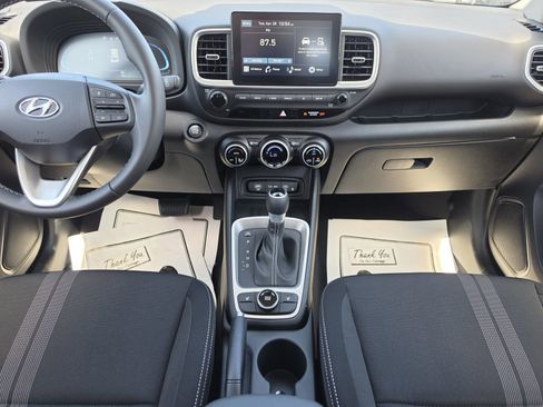 New 2026 Hyundai Venue SEL FWD image 17