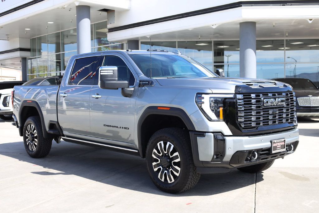 New 2026 GMC Sierra 2500 Denali Ultimate w/ LPO, Black Badging Package AWD/4WD image 8