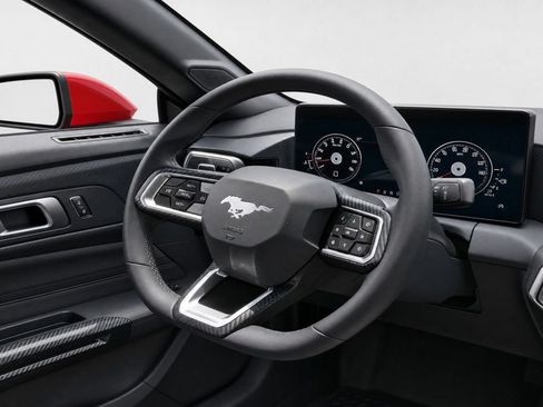Used 2025 Ford Mustang GT RWD image 16