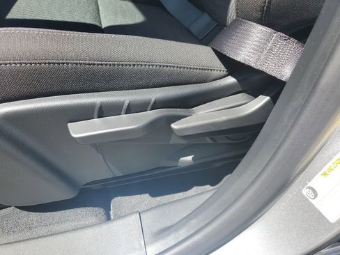 New 2026 Chevrolet Equinox LT w/ Safety and Technology Package FWD image 21