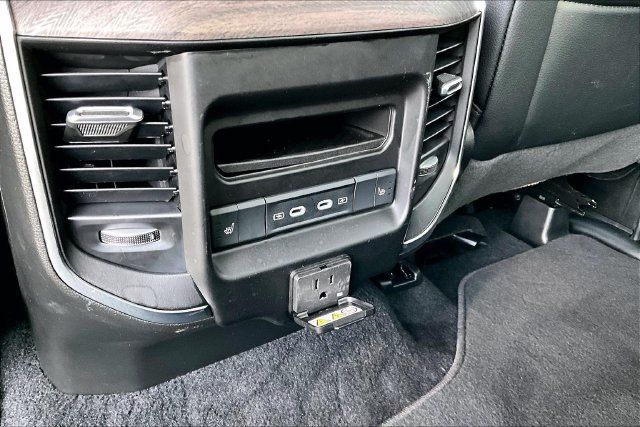 Used 2026 RAM 1500 Laramie AWD/4WD image 17