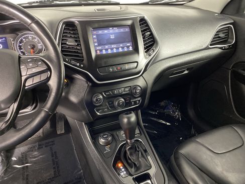 Used 2021 Jeep Cherokee Latitude Plus image 28