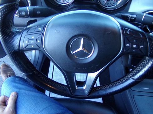 Used 2014 Mercedes-Benz CLA 250 image 24