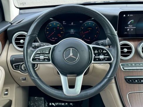 Used 2021 Mercedes-Benz GLC 300 4MATIC image 12