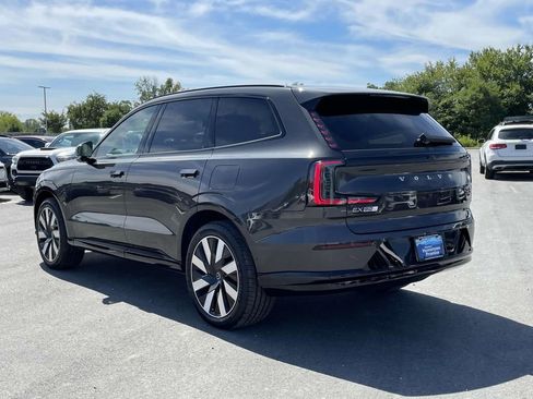 New 2025 Volvo EX90 Plus w/ Protection Package Premier image 23